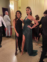 Abendkleid mit Pailletten und One-Shoulder-Schnitt